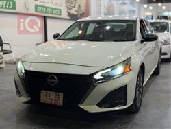 نيسان ألتيما